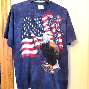The Mountain T-shirt‎